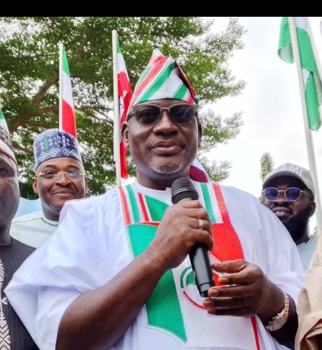 PDP Guber Candidate In Niger Promises To Tackle Idleness If Elected As Governor.